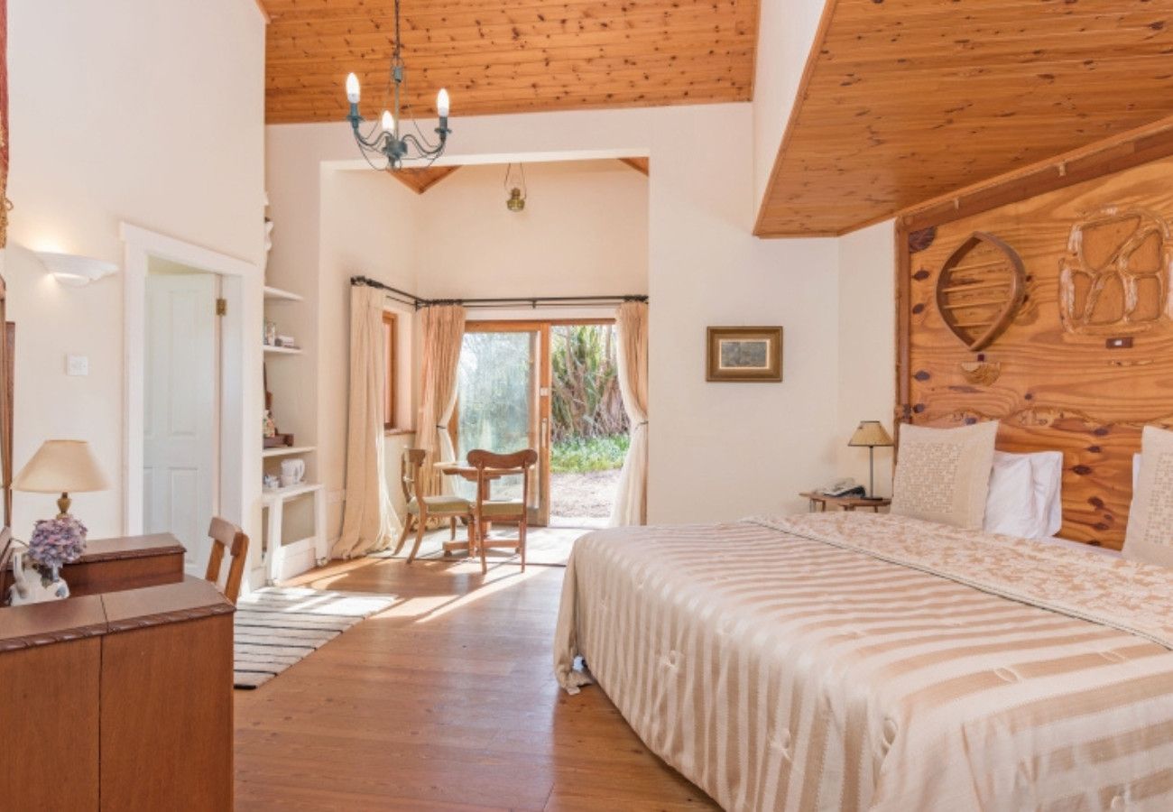 House in Clifden - Dolphin Beach House Close to the sea and town