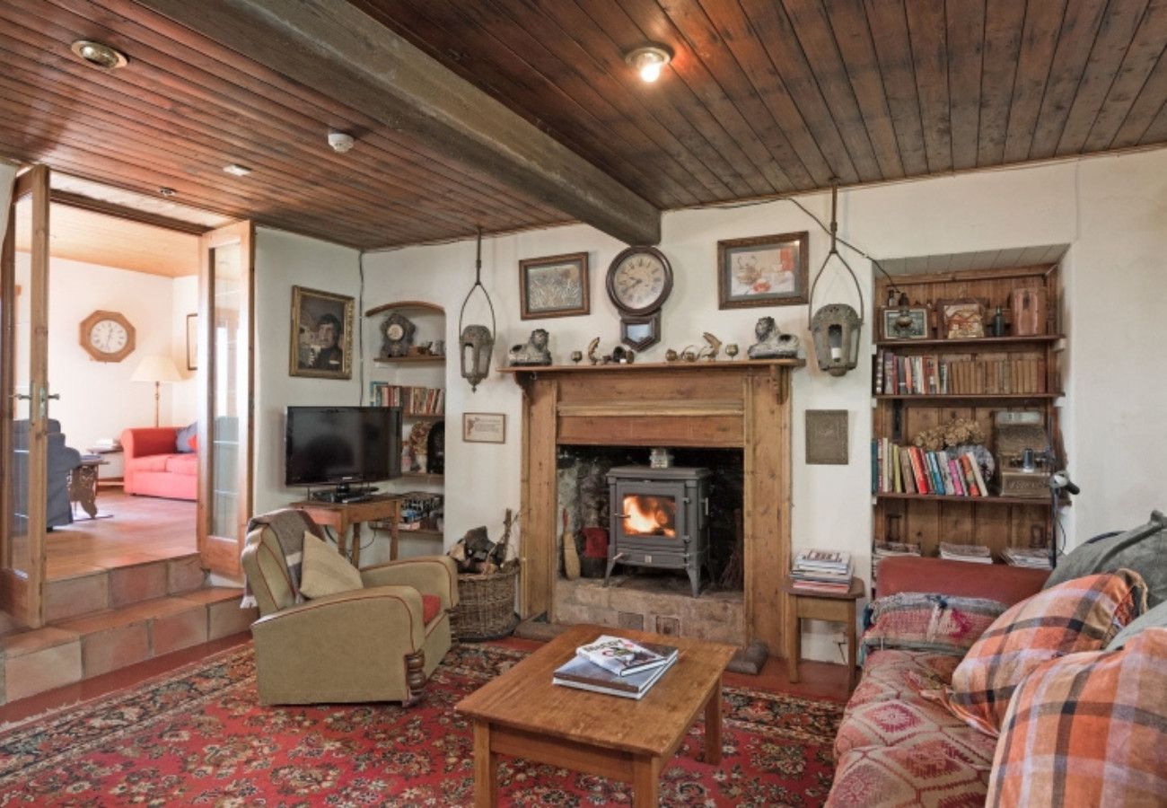 House in Clifden - Dolphin Beach House Close to the sea and town