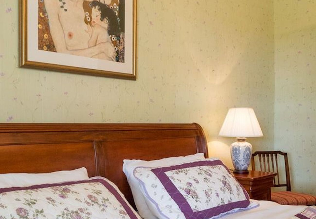 House in Clifden -  Kill House an elegant historic property 