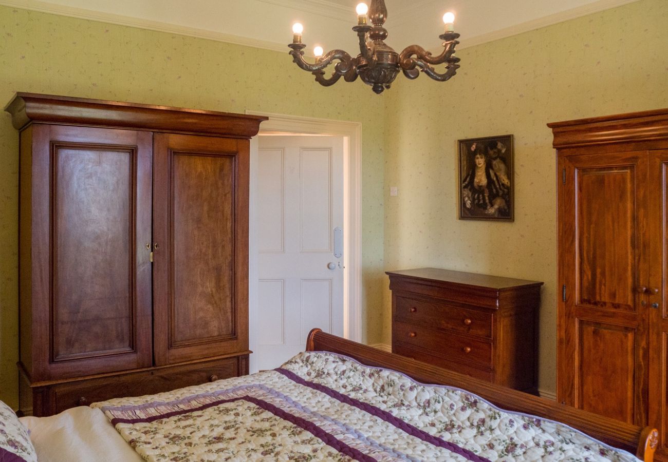 House in Clifden -  Kill House an elegant historic property 