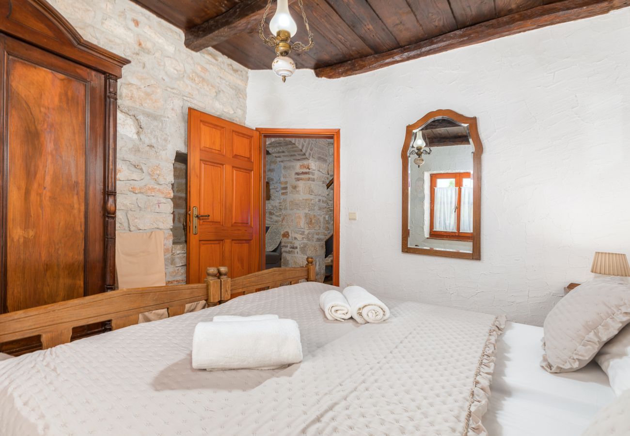 Villa in Fažana - Villa Marceta with shared Pool