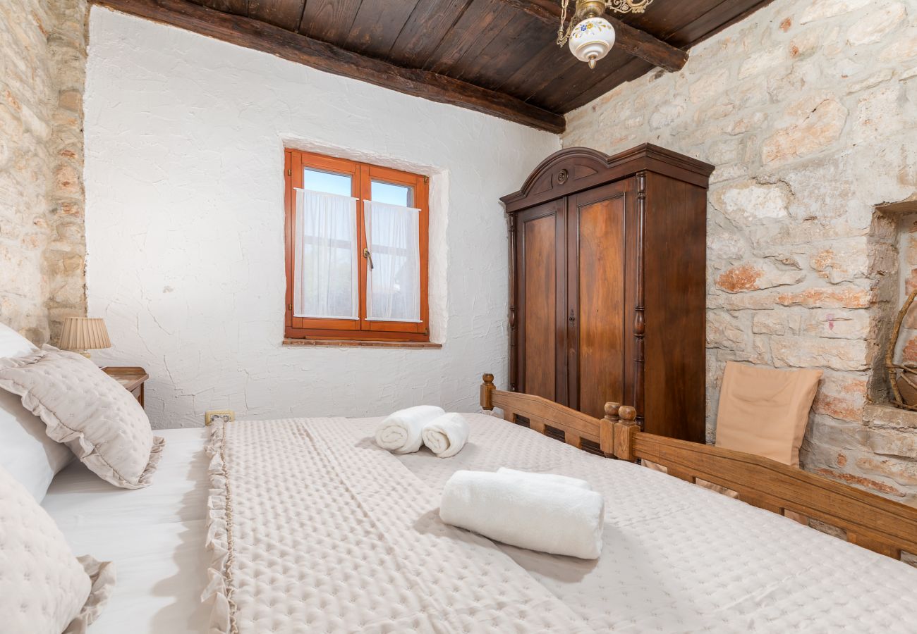 Villa in Fažana - Villa Marceta with shared Pool