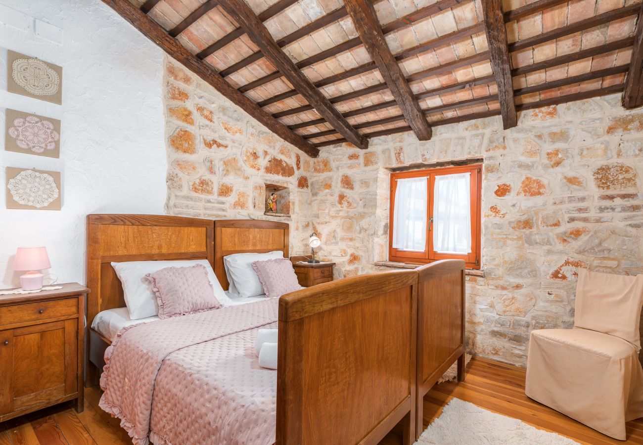 Villa in Fažana - Villa Marceta with shared Pool