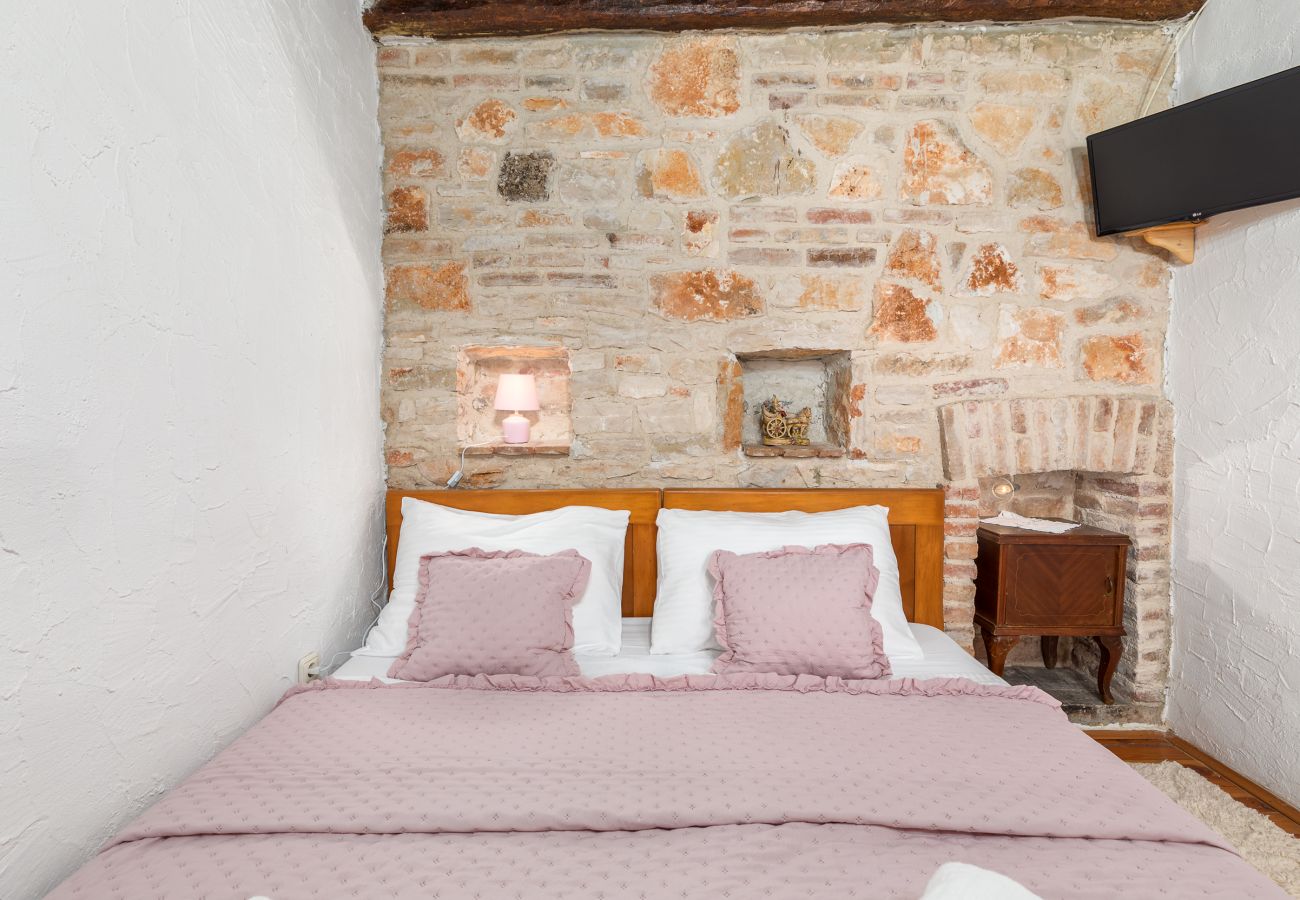 Villa in Fažana - Villa Marceta with shared Pool