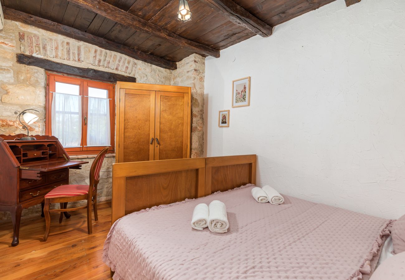 Villa in Fažana - Villa Marceta with shared Pool