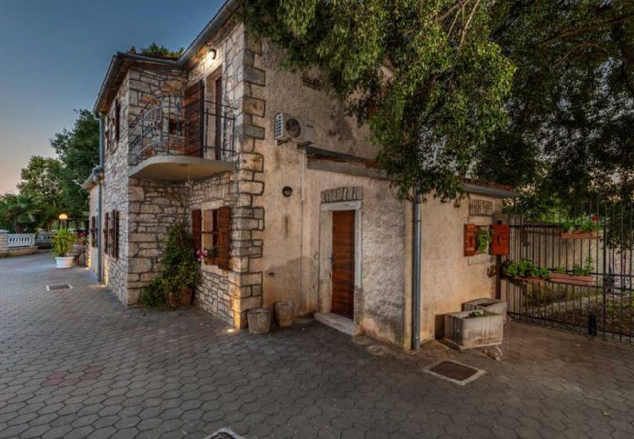 Villa in Fažana - Villa Marceta with shared Pool