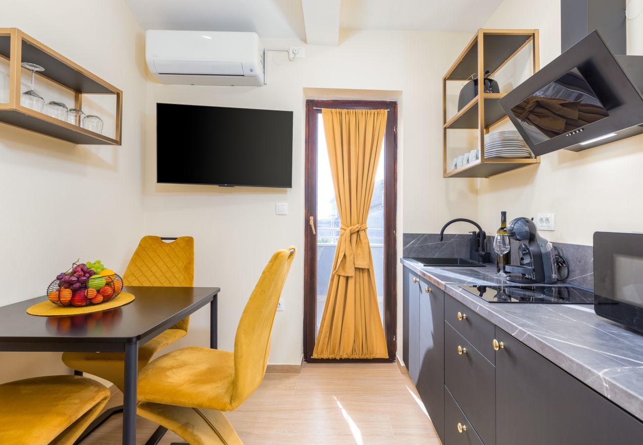 Apartment in Fažana - Luxe Apt Marceta 6 - Couple Getaway with Pool