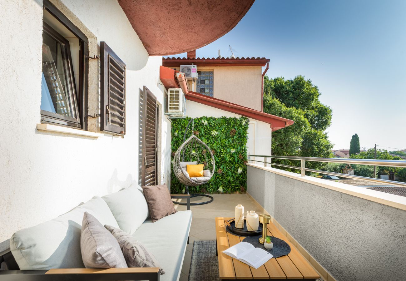 Apartment in Fažana - Luxe Apt Marceta 6 - Couple Getaway with Pool