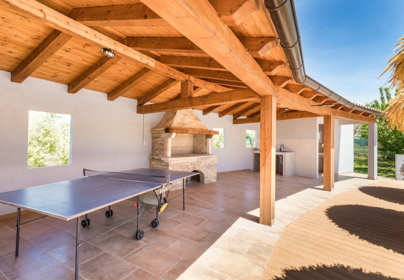 Apartment in Fažana - Luxe Apt Marceta 8 for Couples - Jacuzzi & Pool 