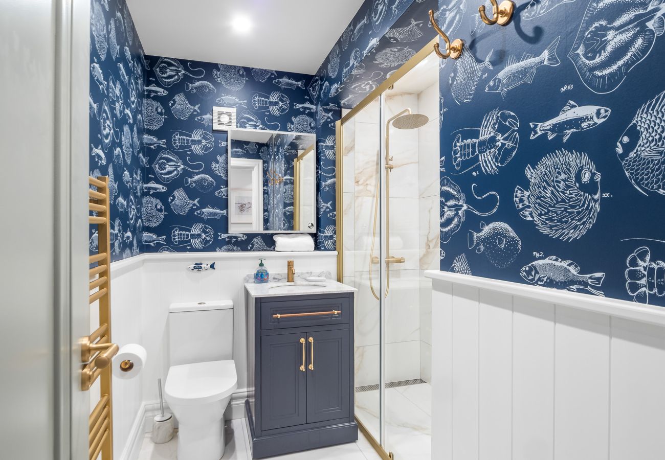 Apartment in Roundstone - A Coastal Haven at 2 Harbour View 