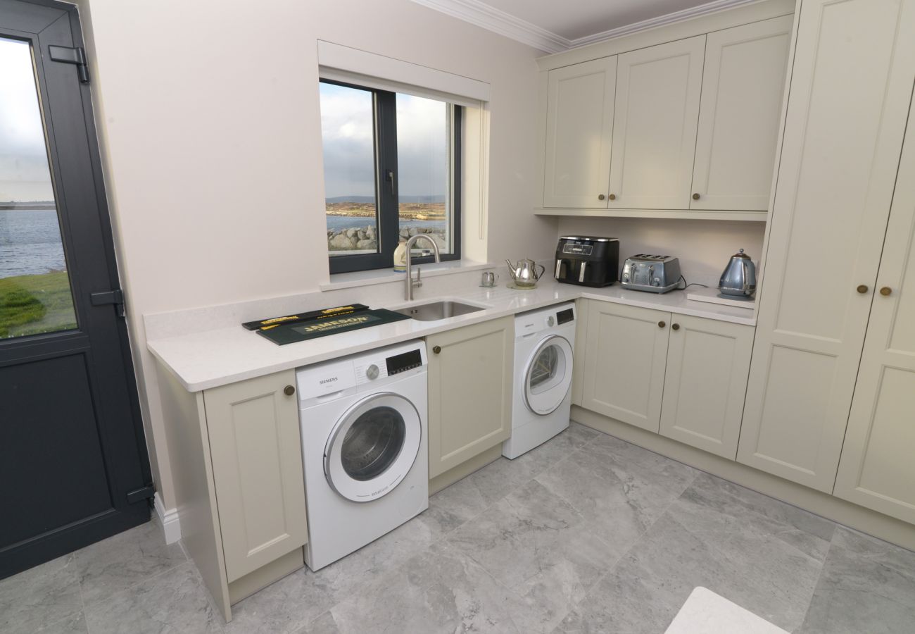 House in Carraroe -  St Thomas Bay Luxury by the Water at Carraroe