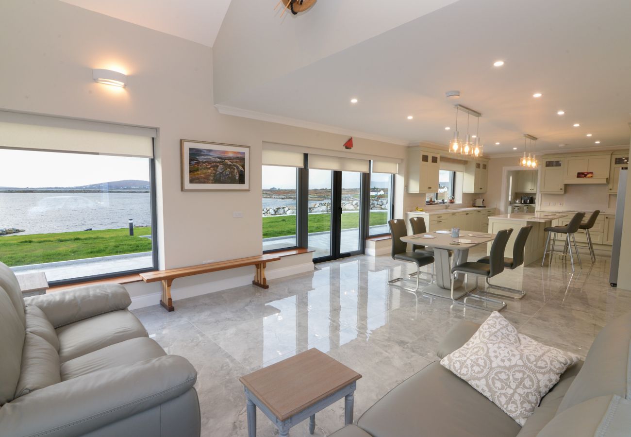 House in Carraroe -  St Thomas Bay Luxury by the Water at Carraroe