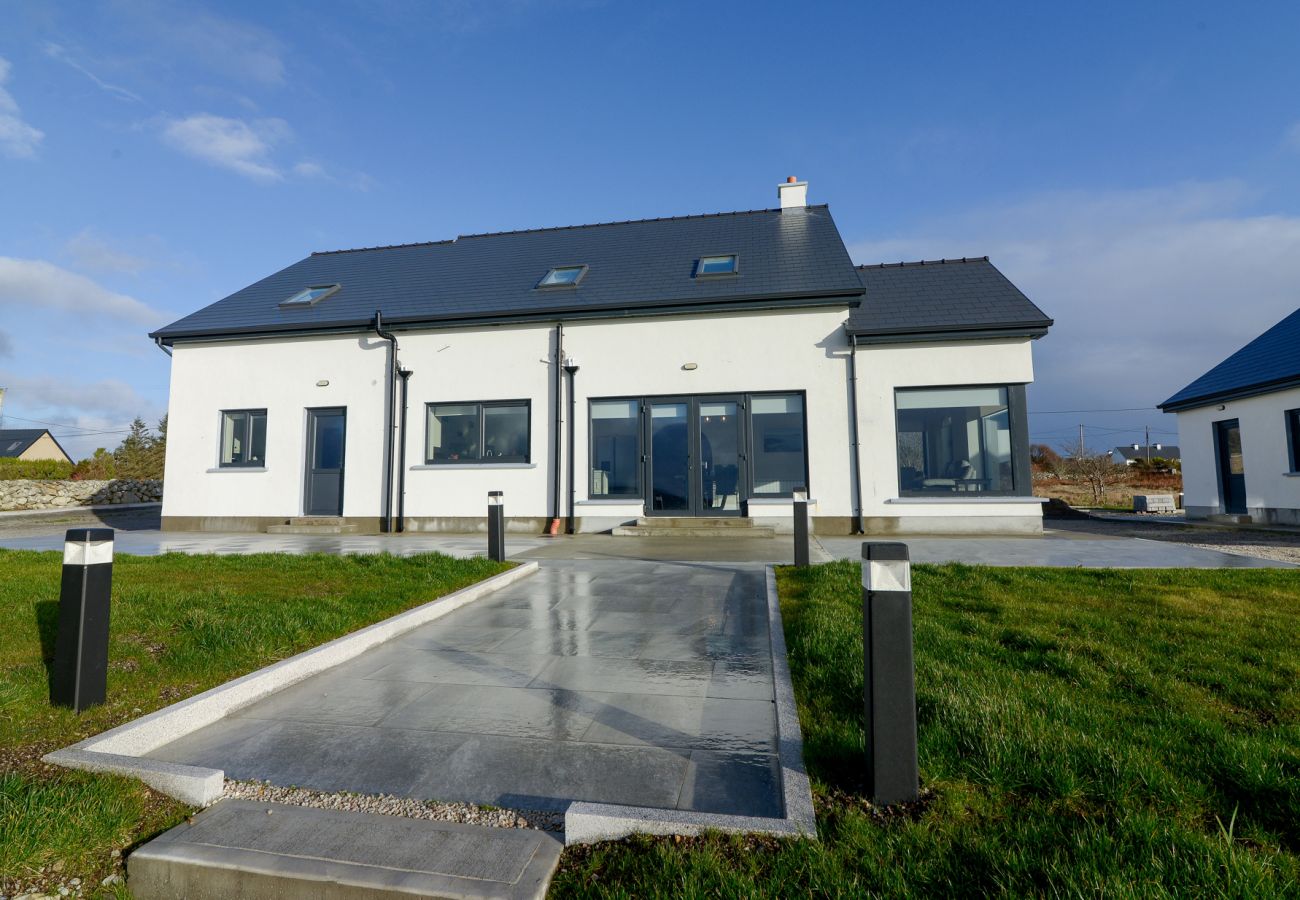 House in Carraroe -  St Thomas Bay Luxury by the Water at Carraroe
