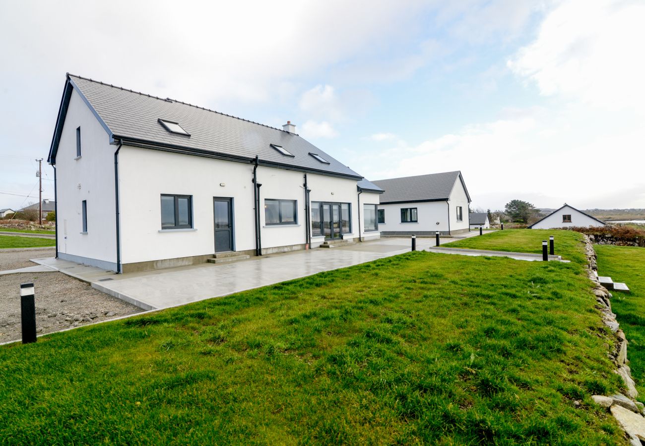 House in Carraroe -  St Thomas Bay Luxury by the Water at Carraroe