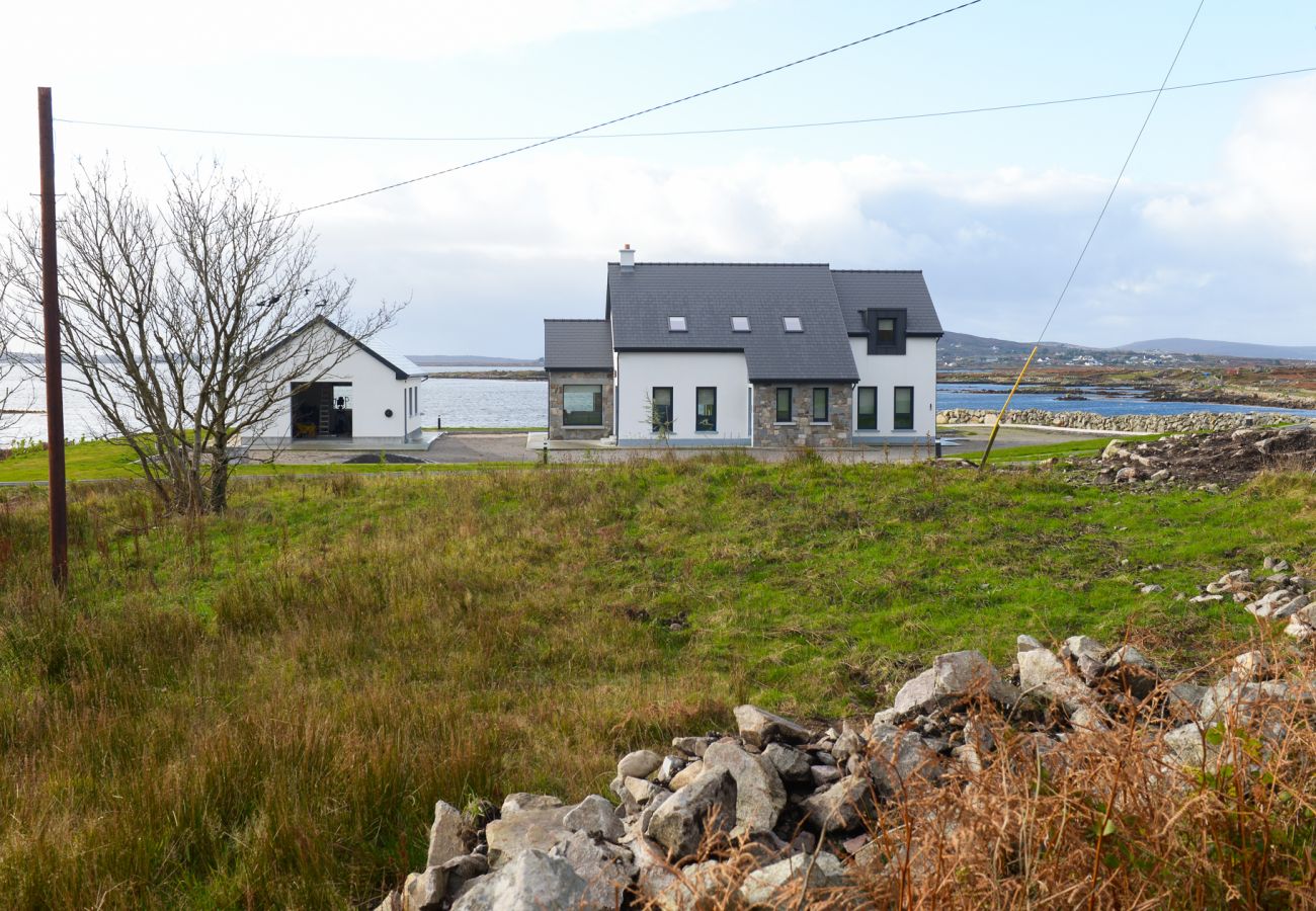 House in Carraroe -  St Thomas Bay Luxury by the Water at Carraroe