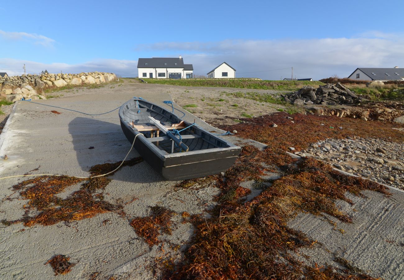 House in Carraroe -  St Thomas Bay Luxury by the Water at Carraroe
