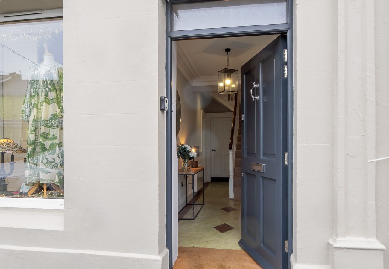 Apartment in Clifden - Market Street Apartment Clifden Town