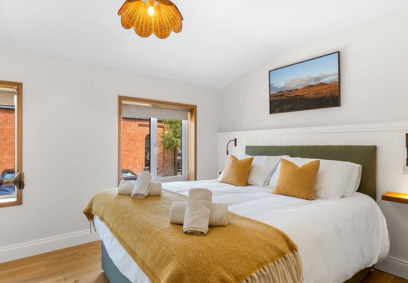 House in Clifden - The Old Forge in the Heart of  Clifden Town