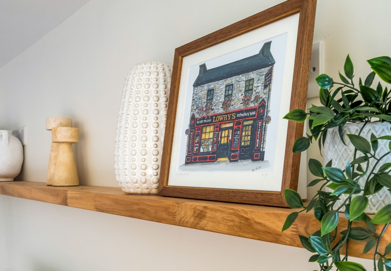 House in Clifden - The Old Forge in the Heart of  Clifden Town