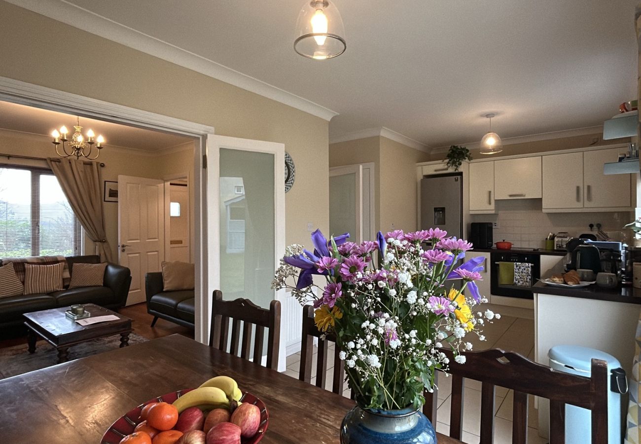 Terraced House in Clifden - Cuirt Cregg Clifden Holiday Home