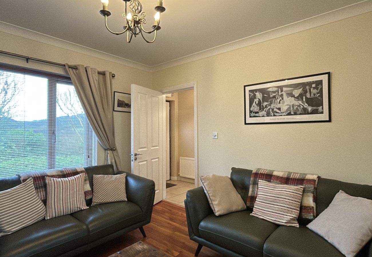 Terraced House in Clifden - Cuirt Cregg Clifden Holiday Home