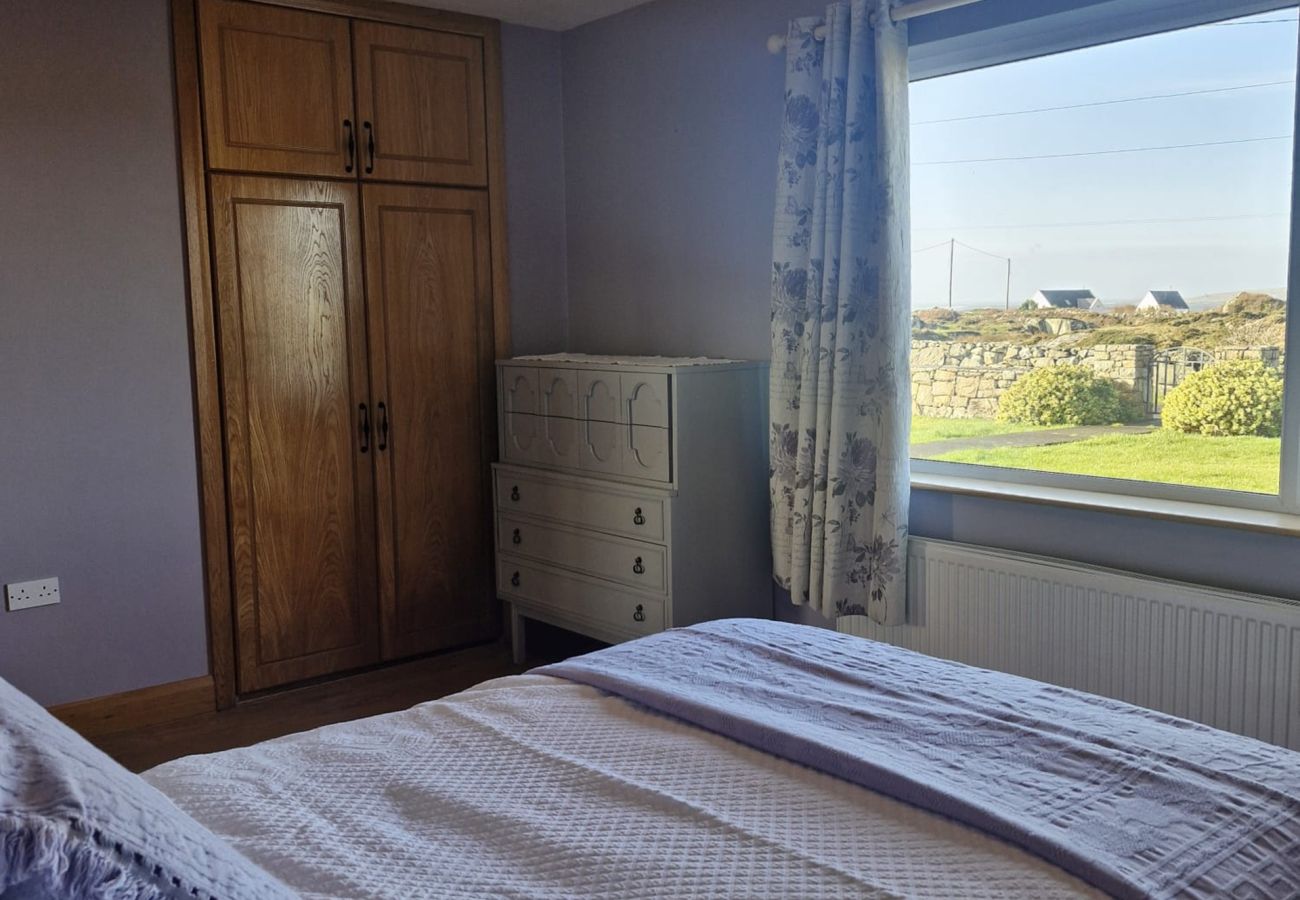 House in Carna - Teach Na hAirde with Stunning Views 