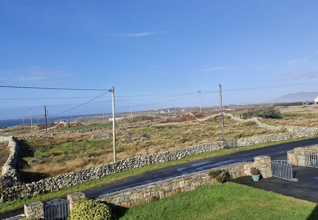 House in Carna - Teach Na hAirde with Stunning Views 