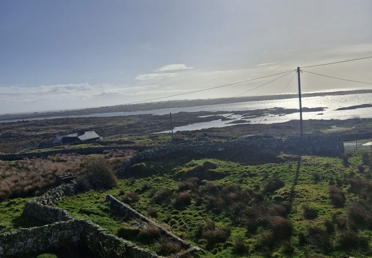 House in Carna - Teach Na hAirde with Stunning Views 