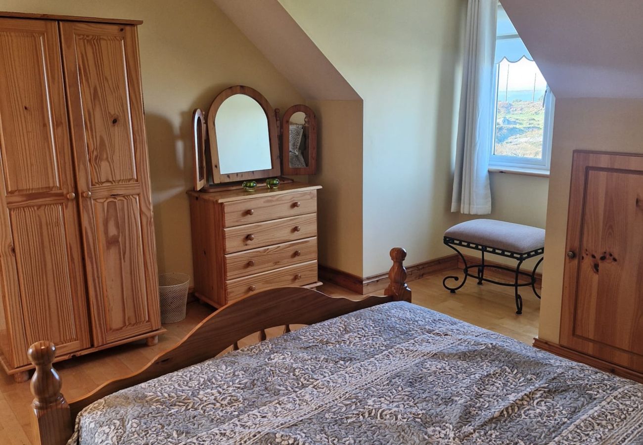 House in Carna - Teach Na hAirde with Stunning Views 