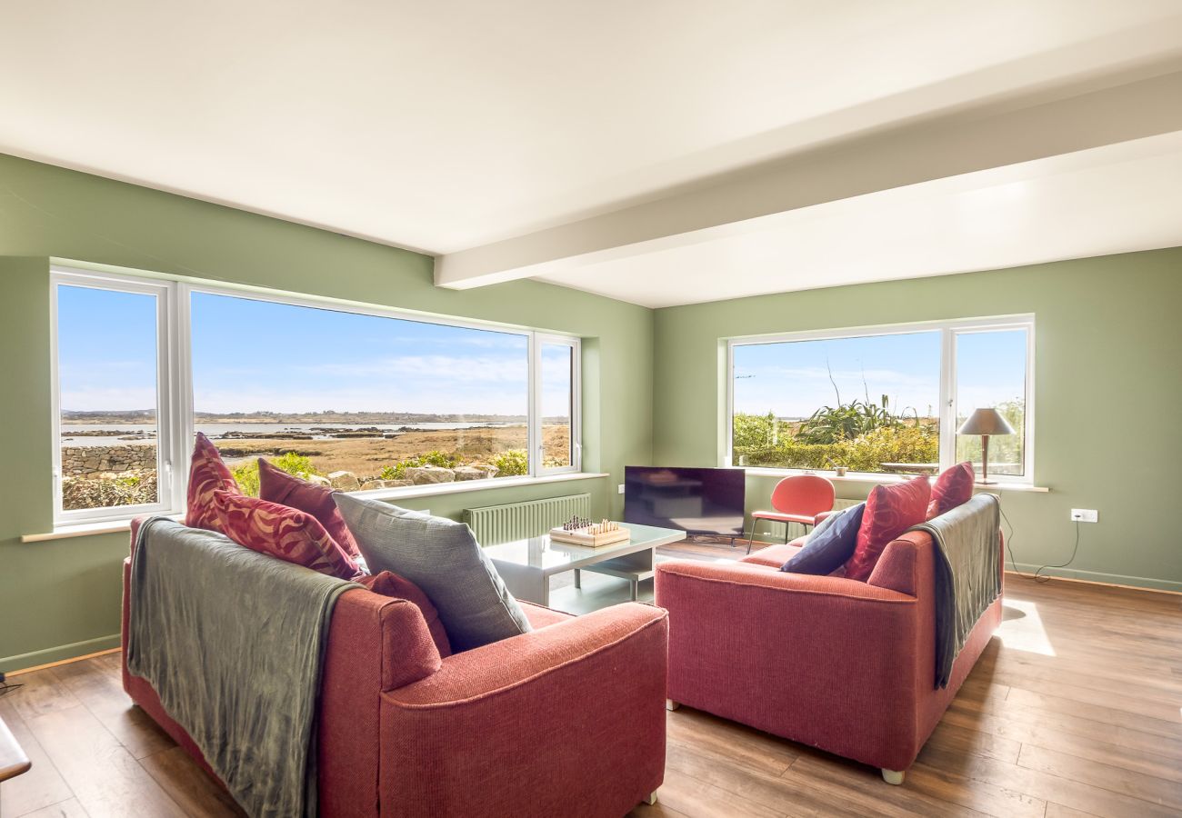 House in Rosmuck - Bun Inbhir cottage with views