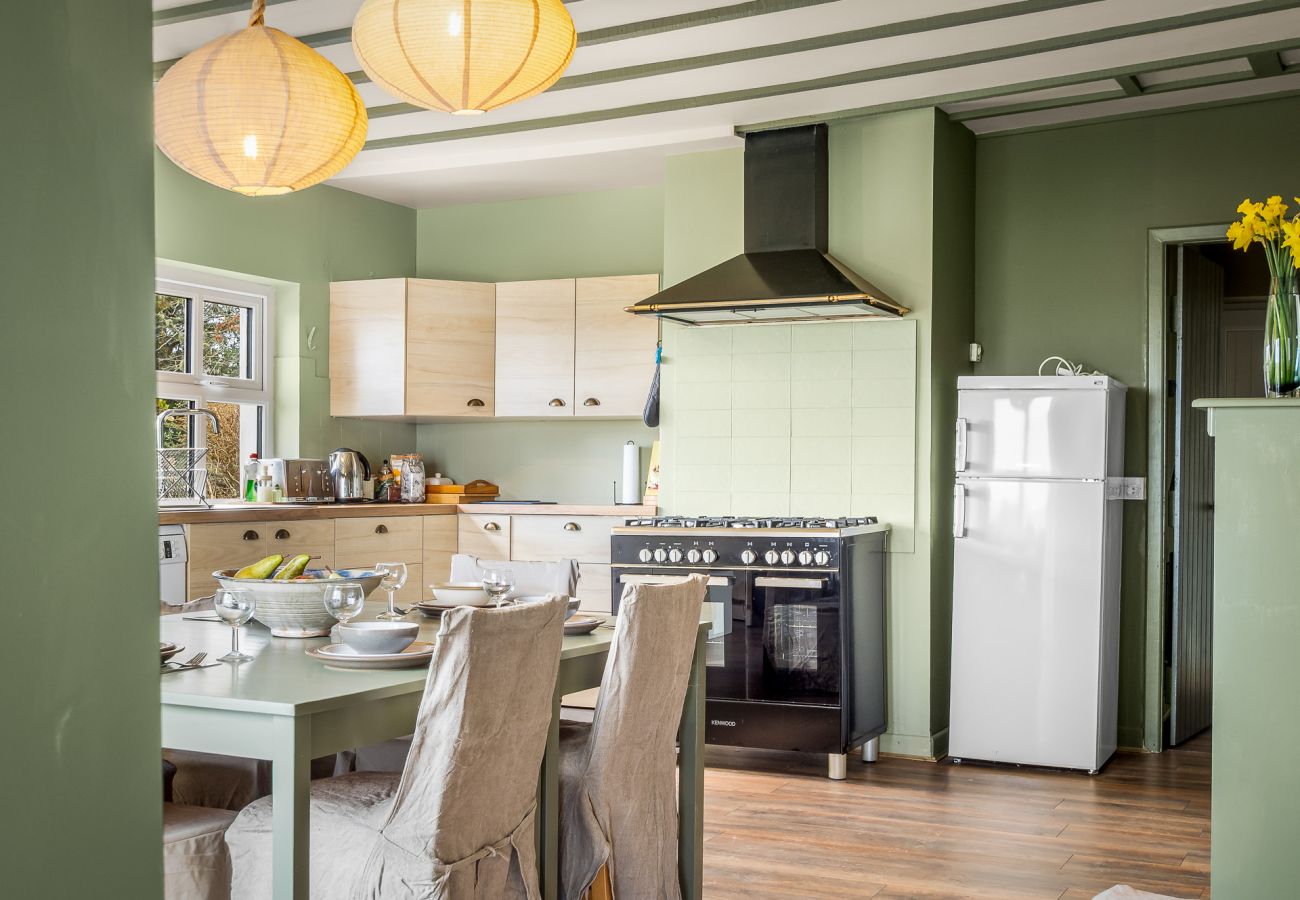 House in Rosmuck - Bun Inbhir cottage with views