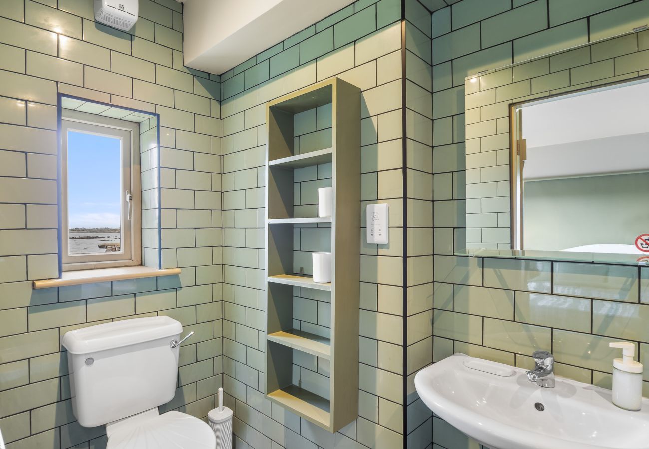 House in Rosmuck - Bun Inbhir cottage with views