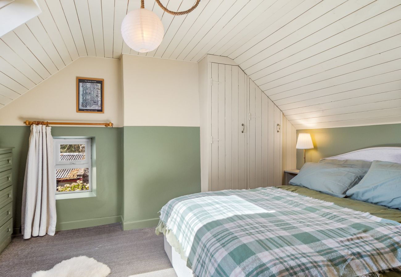 House in Rosmuck - Bun Inbhir cottage with views