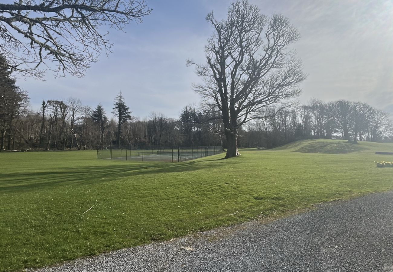 House in Rosscahill - Park Hall at Ross Castle with panoramic views 