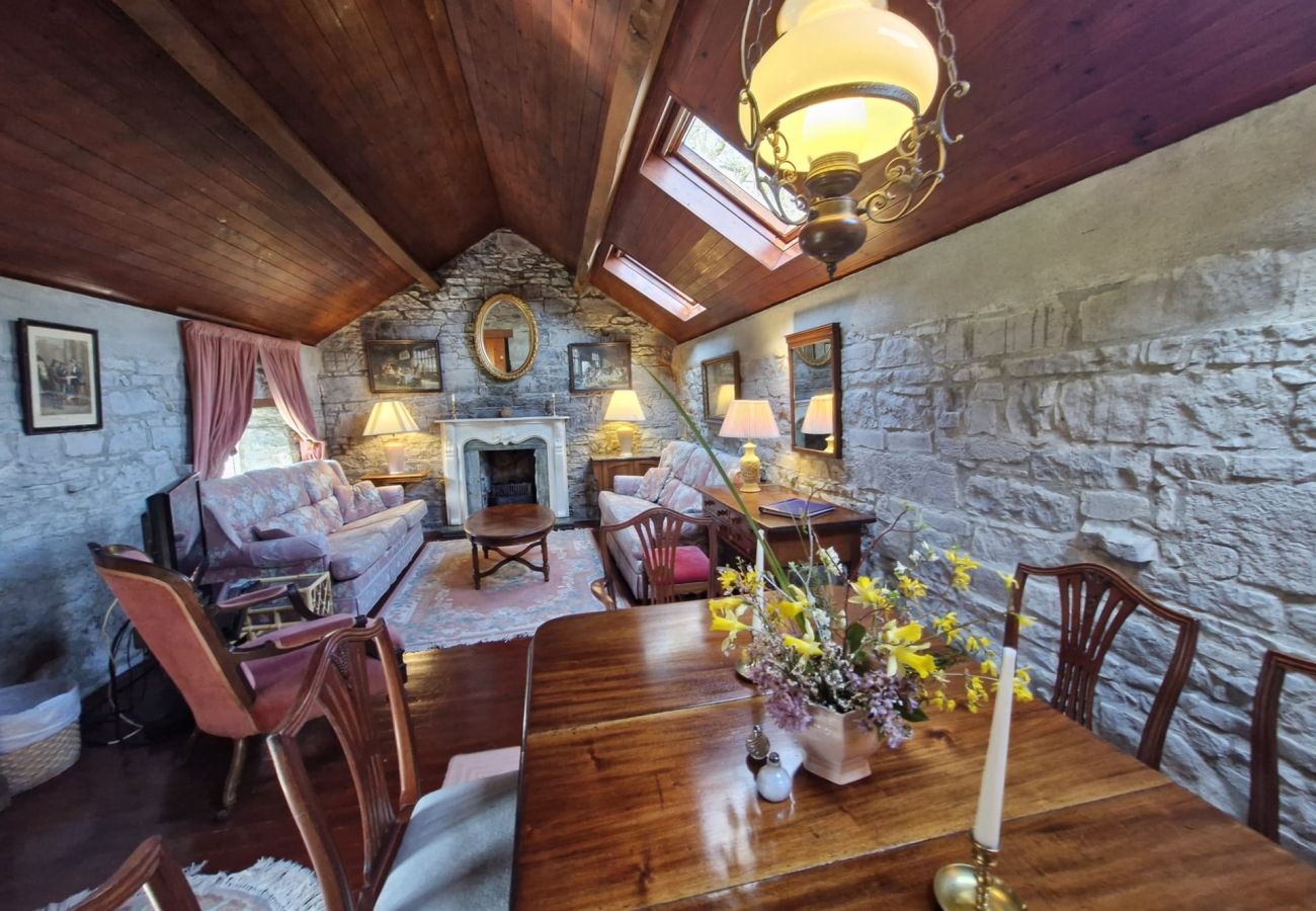 Cottage in Rosscahill - Catherines Cottage Ross Castle Galway