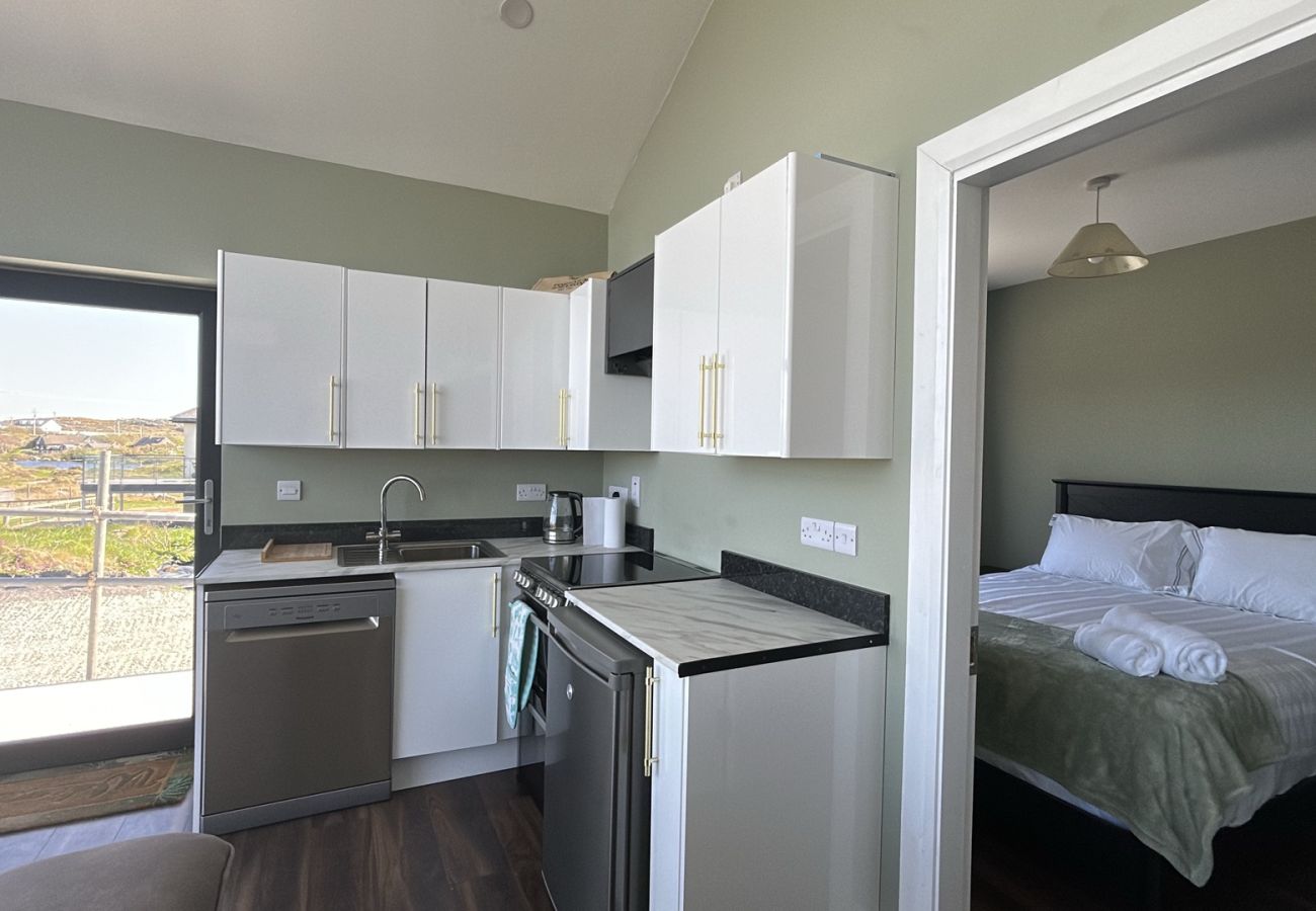 Apartment in Roundstone - Calla Retreat with stunning views