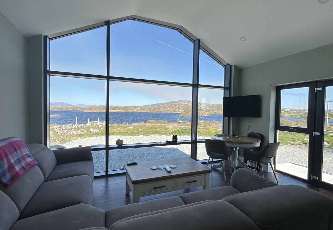 Apartment in Roundstone - Calla Retreat with stunning views