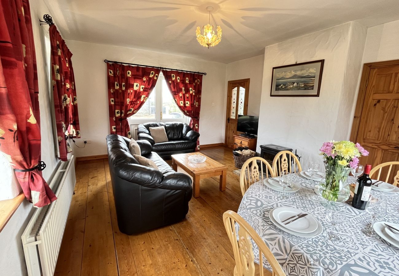 Cottage in Recess - Twelve Bens Lodge