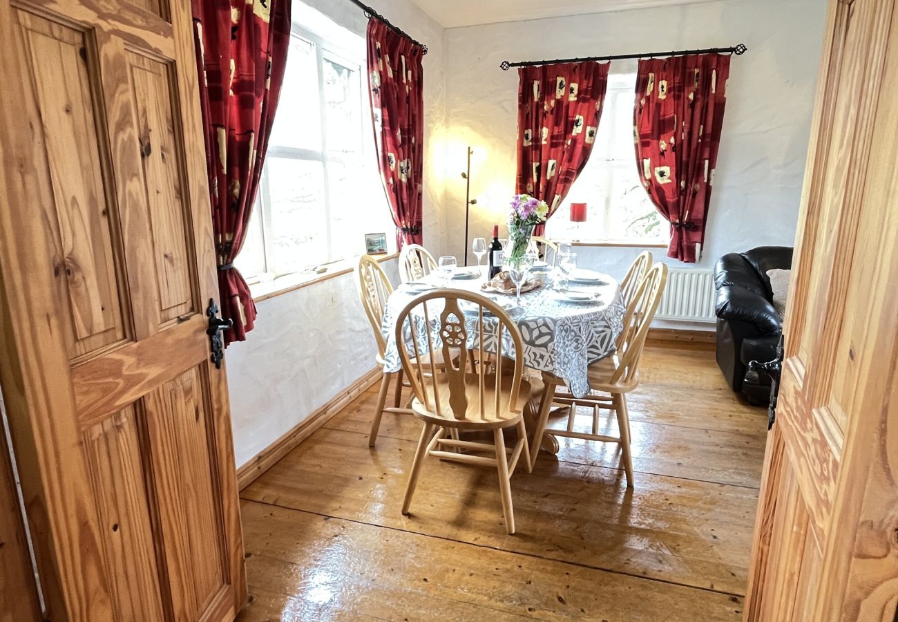 Cottage in Recess - Twelve Bens Lodge