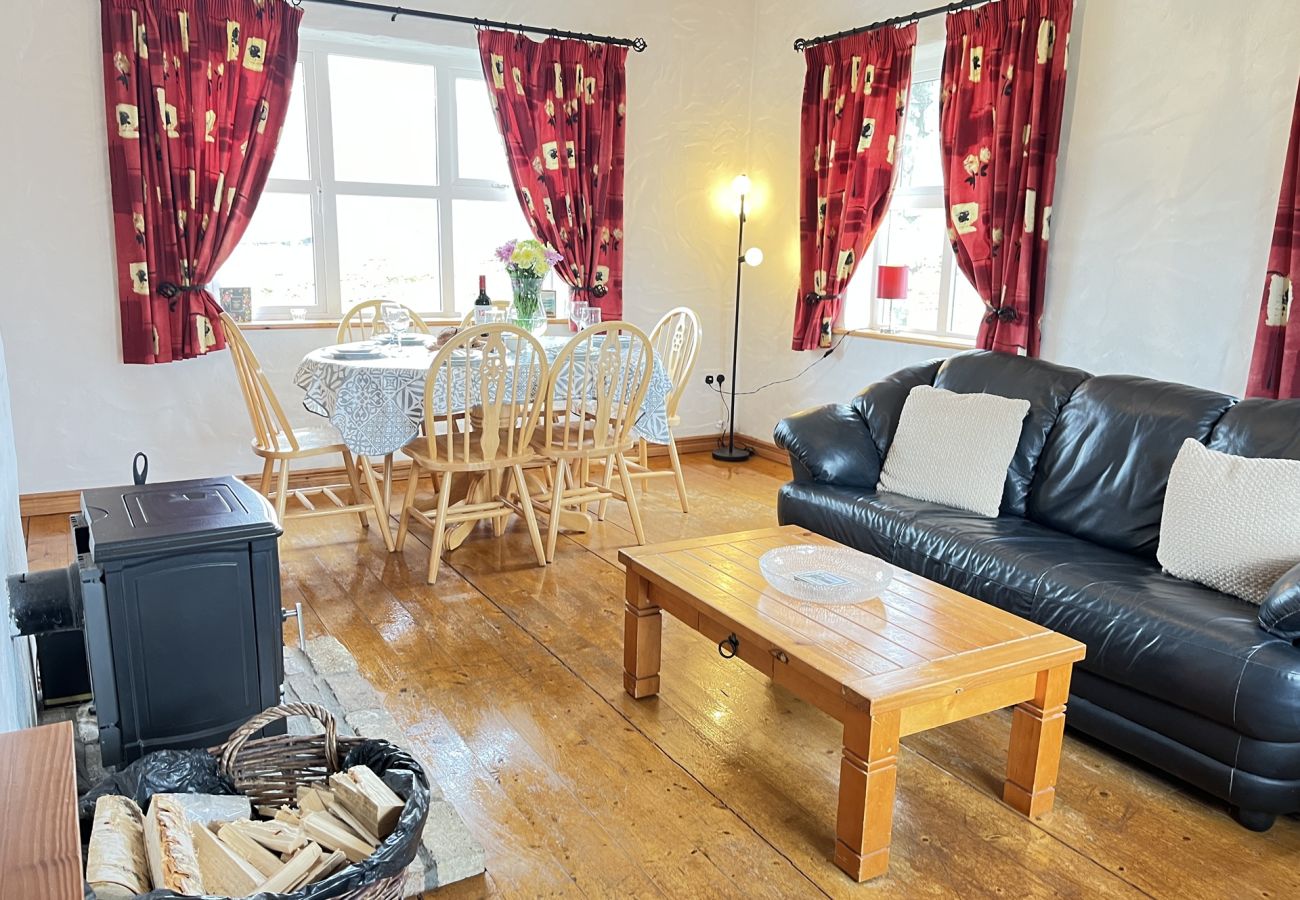 Cottage in Recess - Twelve Bens Lodge