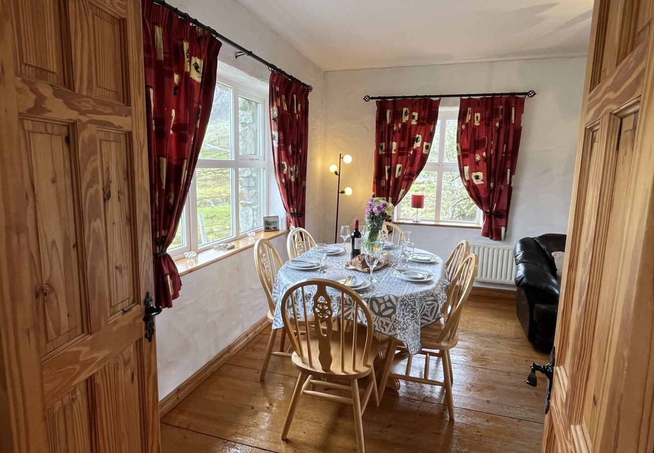 Cottage in Recess - Twelve Bens Lodge