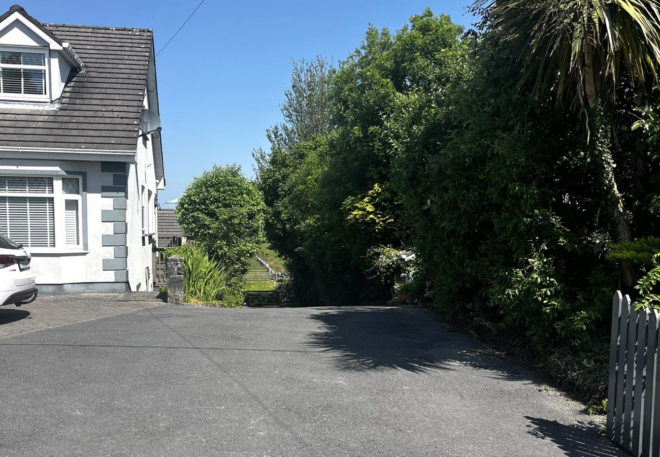 House in Rosscahill - Ower Retreat Rosscahill